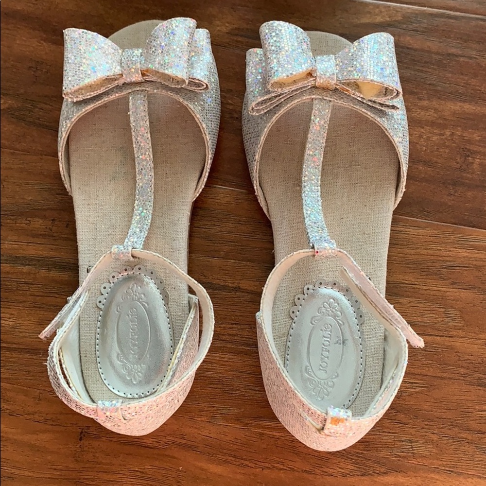 Joyfolie girls dress shoe